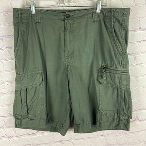 Chaps Men's Olive Green Cargo Shorts Size: 38W